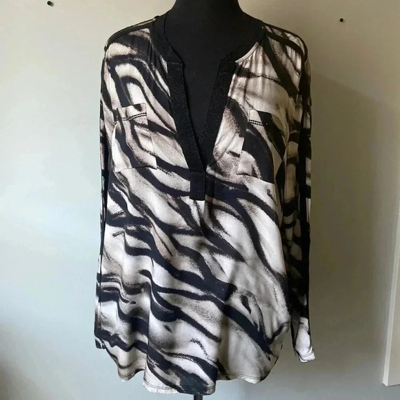 monari Tops - 🎉HOST PICK 🎉Monari | Animal Print  Blouse